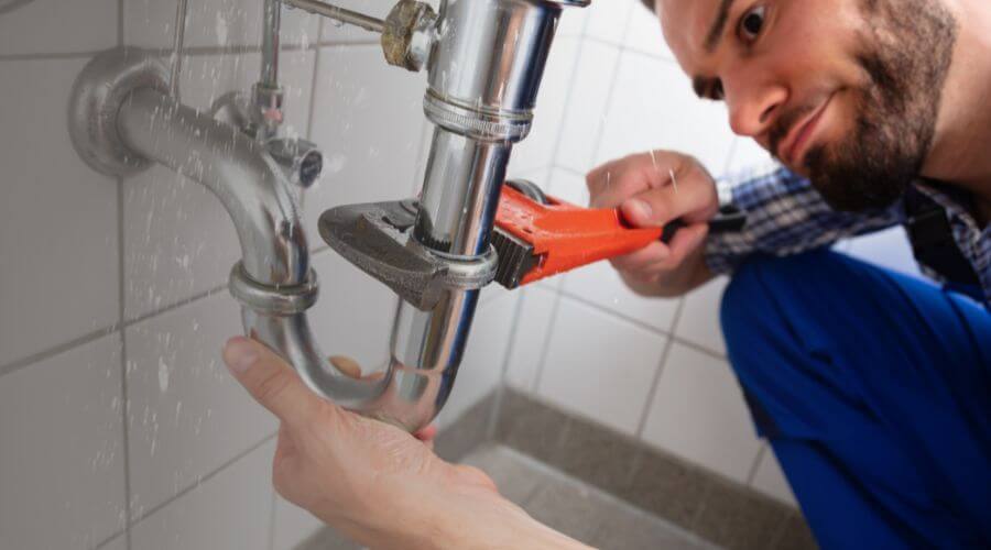 Professional same day plumber services in Hanlontown, IA